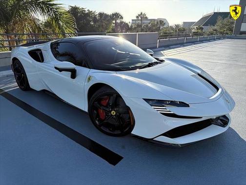 2022 Ferrari SF90 Spider Base