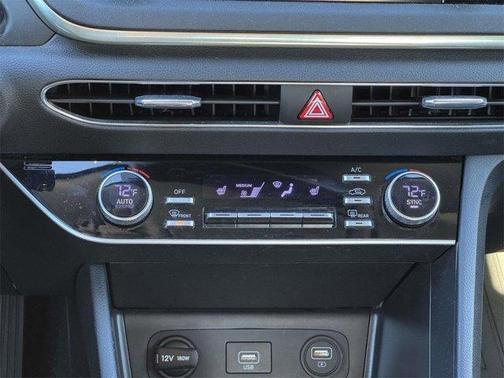 2022 Hyundai SONATA SEL