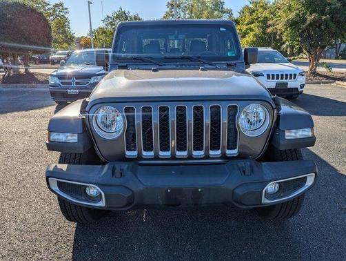 2022 Jeep Gladiator Overland