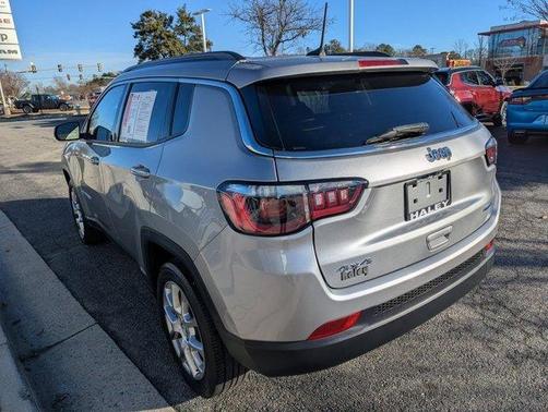 2022 Jeep Compass Latitude Lux