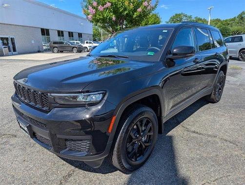 2025 Jeep Grand Cherokee L Laredo