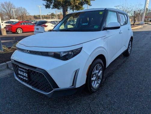 2024 Kia Soul LX