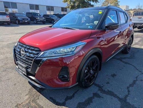 2023 Nissan Kicks SR