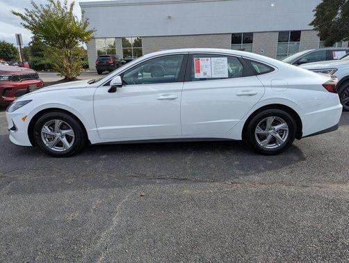 2023 Hyundai SONATA SE