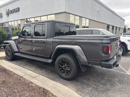 2023 Jeep Gladiator Sport