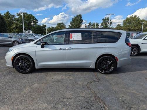 2024 Chrysler Pacifica Limited