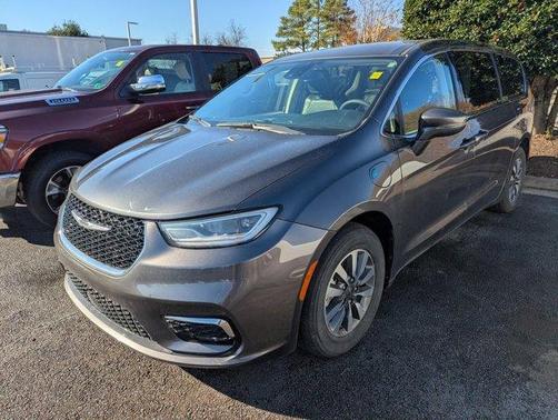 2022 Chrysler Pacifica Hybrid Touring L
