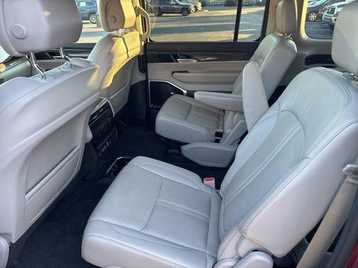 2022 Jeep Wagoneer Series III