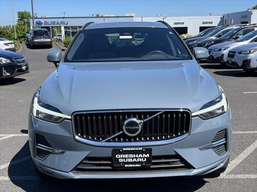 2022 Volvo XC60 Momentum