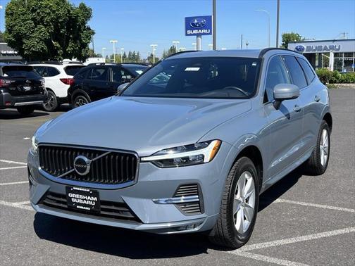 2022 Volvo XC60 Momentum