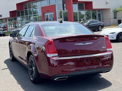 2016 Chrysler 300 Limited