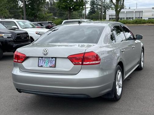 2013 Volkswagen Passat 2.5 SE