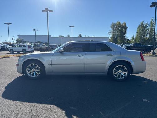 2006 Chrysler 300C Base