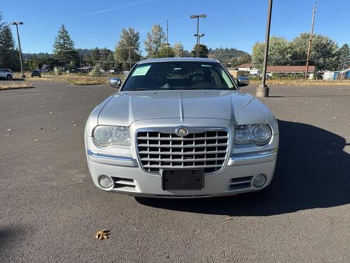2006 Chrysler 300C Base