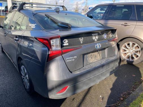 2021 Toyota Prius LE