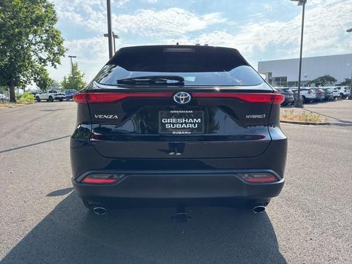 2022 Toyota Venza LE