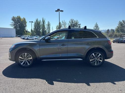2023 Audi Q5 45 S line Premium Plus