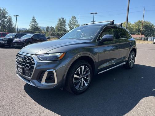 2023 Audi Q5 45 S line Premium Plus
