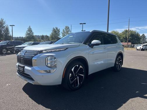 2023 Mitsubishi Outlander PHEV SEL