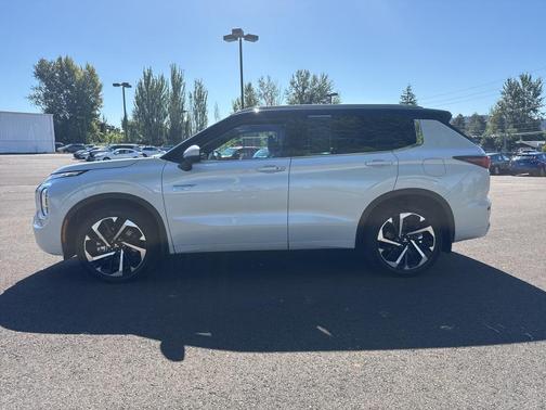2023 Mitsubishi Outlander PHEV SEL