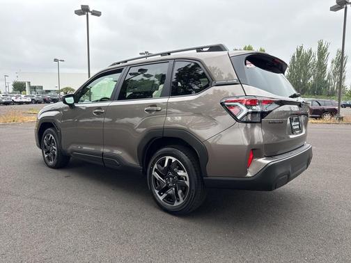 2025 Subaru Forester Hybrid Premium