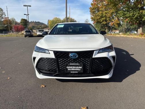 2022 Toyota Avalon Hybrid XSE