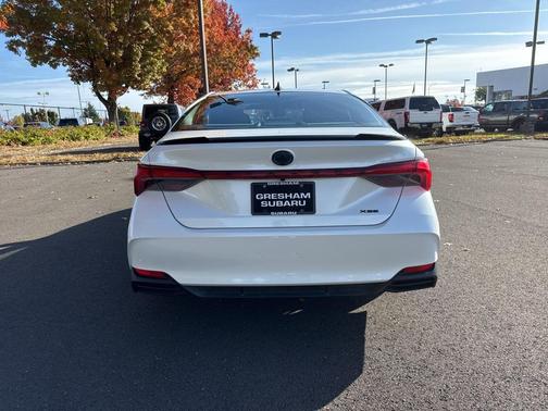 2022 Toyota Avalon Hybrid XSE