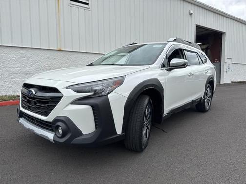 2023 Subaru Outback Touring XT
