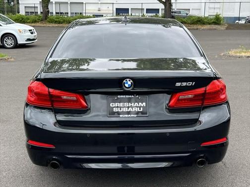 2019 BMW 530 530i