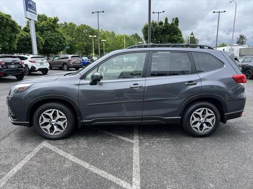 2022 Subaru Forester Premium