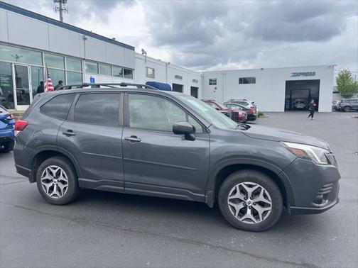 2022 Subaru Forester Premium