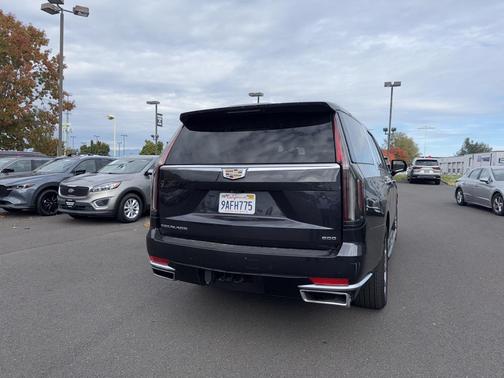2022 Cadillac Escalade ESV Premium Luxury Platinum