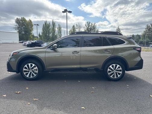 2022 Subaru Outback Premium