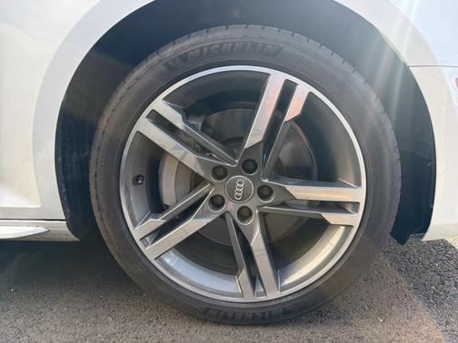 2018 Audi A4 2.0T Premium Plus