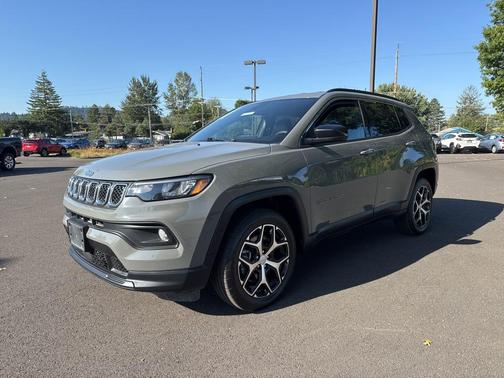 2024 Jeep Compass Latitude