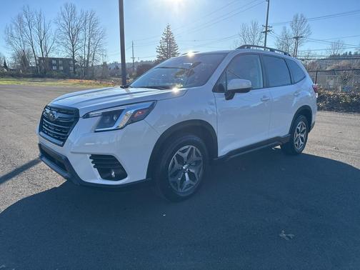 2024 Subaru Forester Premium