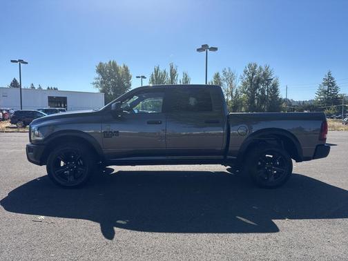 2024 RAM 1500 Classic Warlock Crew Cab 4x4 5'7' Box