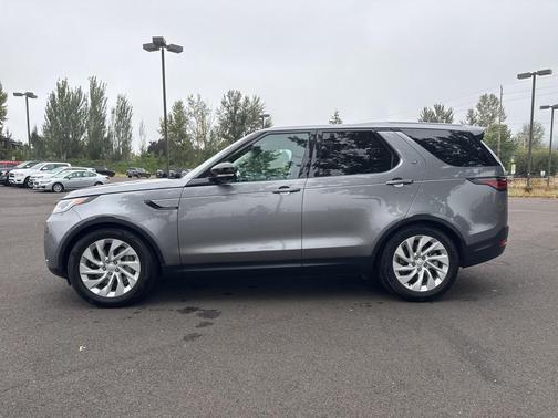 2024 Land Rover Discovery P300 S