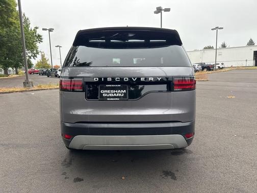 2024 Land Rover Discovery P300 S