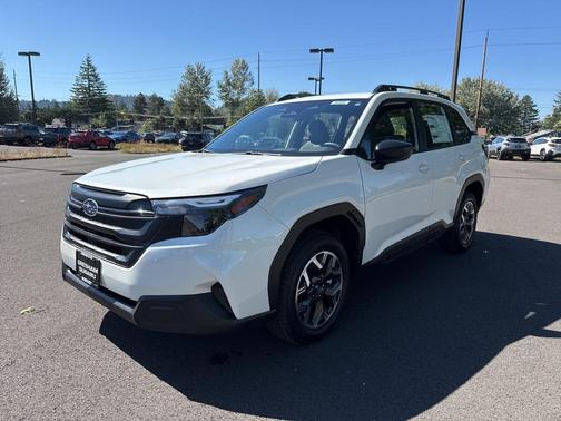 2025 Subaru Forester Base