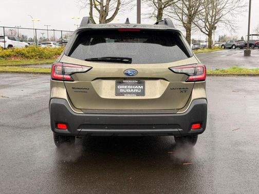 Autumn Green Metallic 2024 Subaru Outback Onyx Edition XT