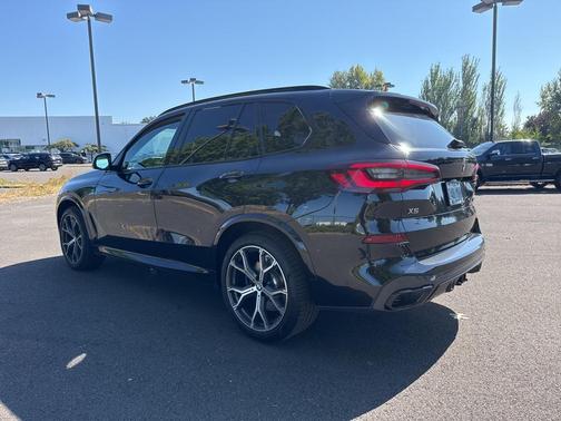 2020 BMW X5 M50i