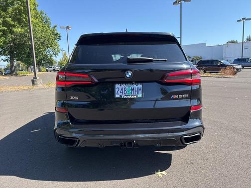 2020 BMW X5 M50i