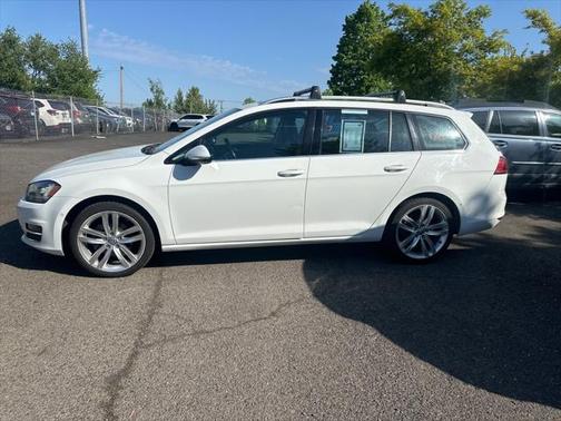 2016 Volkswagen Golf SportWagen TSI SEL 4-Door