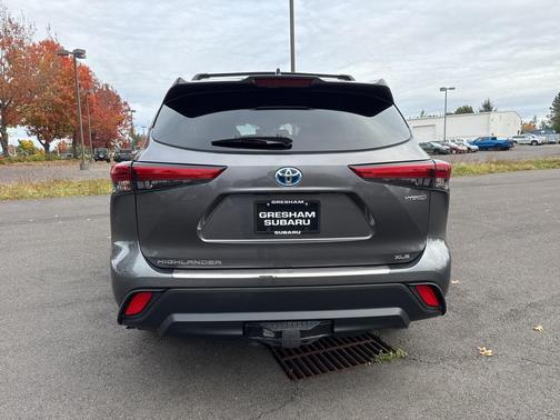 2020 Toyota Highlander Hybrid XLE