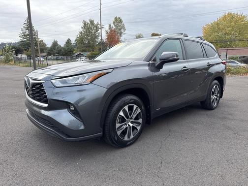 2020 Toyota Highlander Hybrid XLE