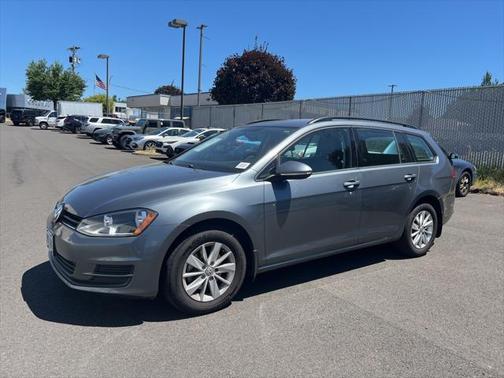 2015 Volkswagen Golf SportWagen TSI S 4-Door