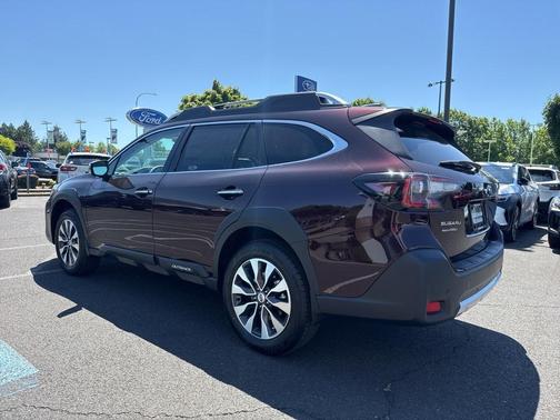 2025 Subaru Outback Touring XT