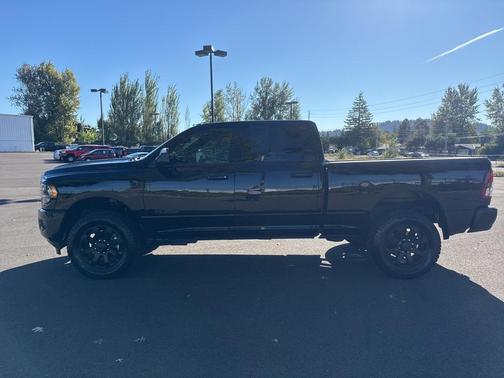 2021 RAM 2500 Big Horn Crew Cab 4x4 6'4' Box