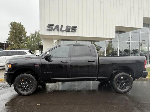 2021 RAM 2500 Big Horn Crew Cab 4x4 6'4' Box